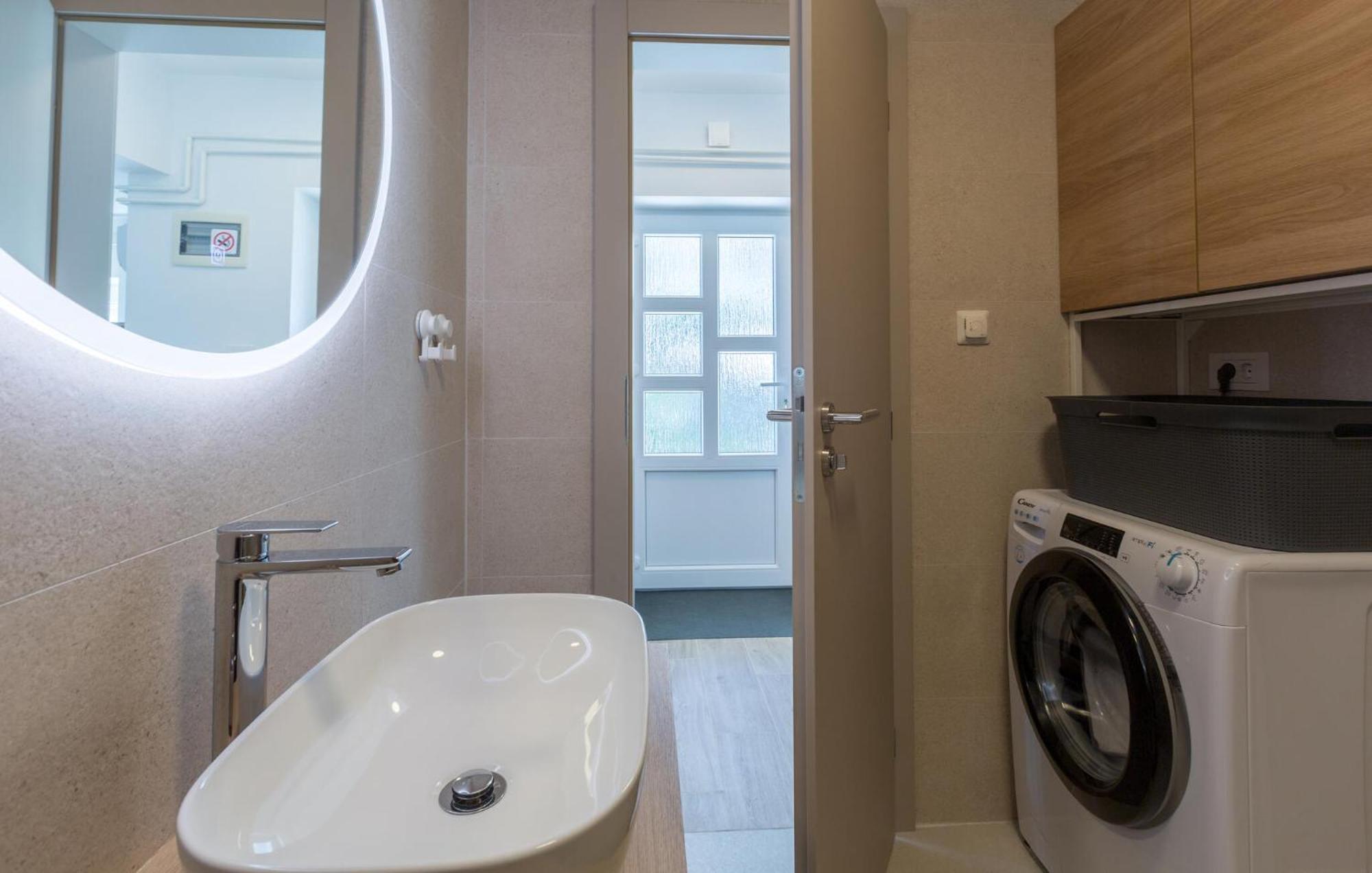 1 Bedroom Beautiful Apartment In Porec Esterno foto